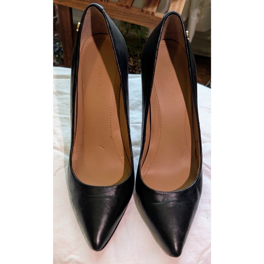 Calvin Klein Black Pointed Toe Leather Pumps